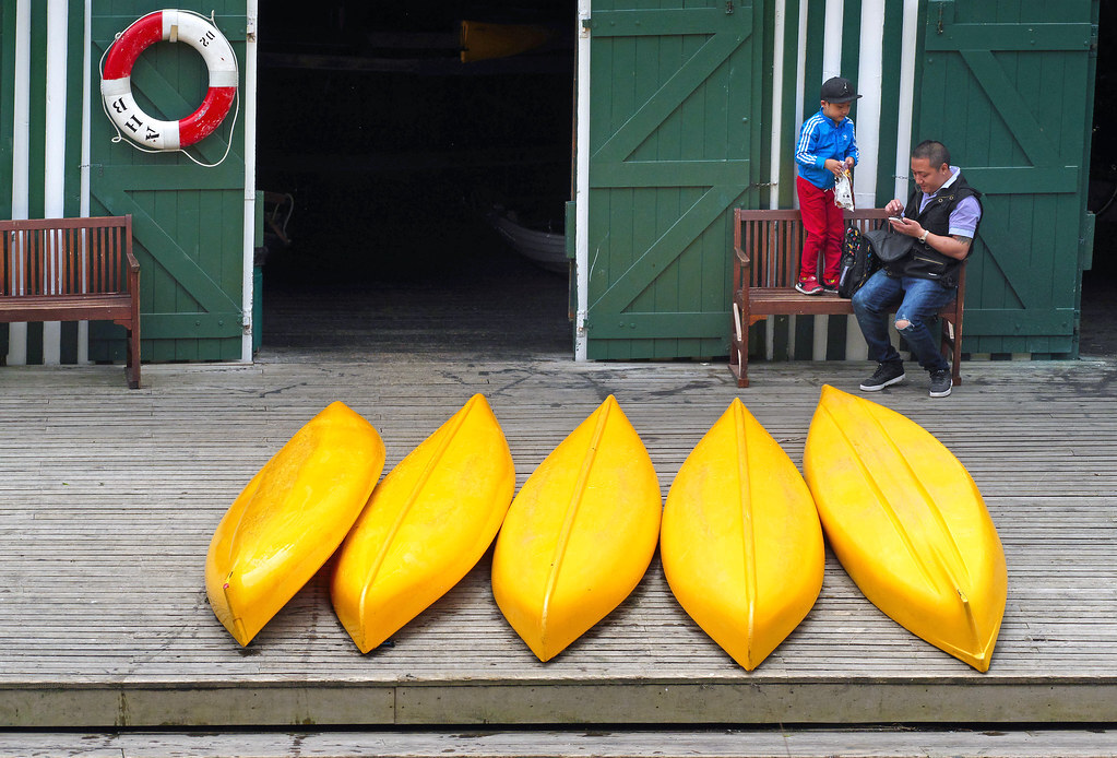 How to Create a Diy Headboard With Reclaimed Wood