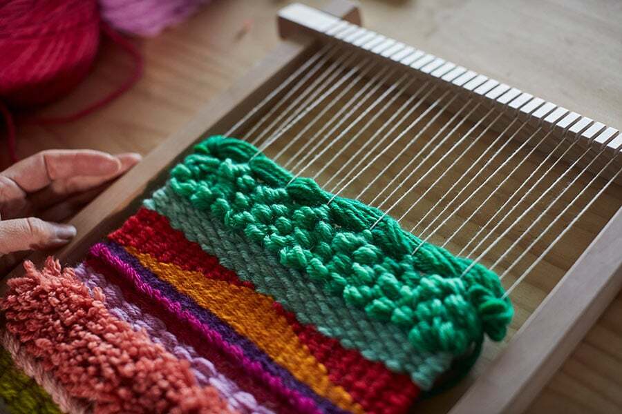 How to weave a tapestry | Woolmark How to weave a tapestry | Woolmark
